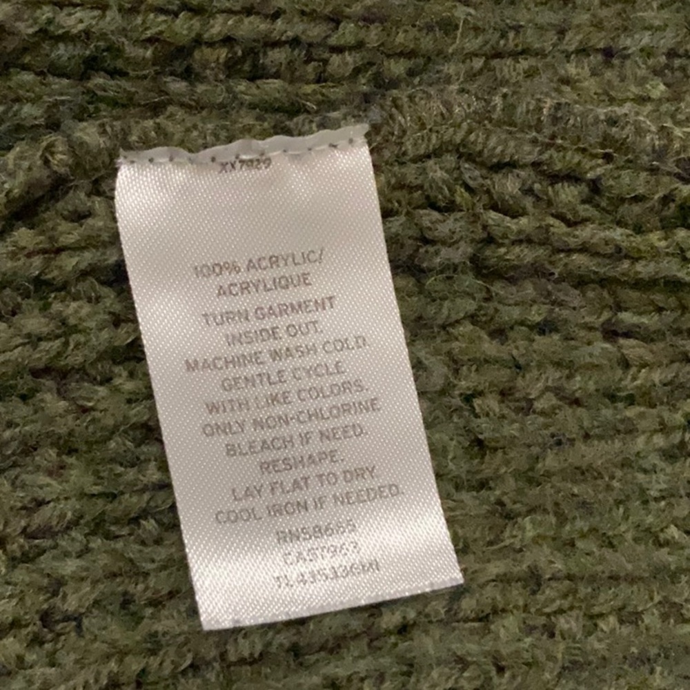 Leith dark green sweater with wide neckline. Size S - Picture 7 of 7
